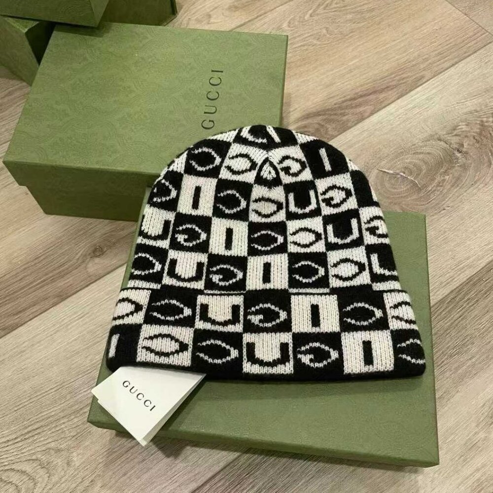 NWT Authentic Gucci Logo-Jacquard Wool Beanie - Black